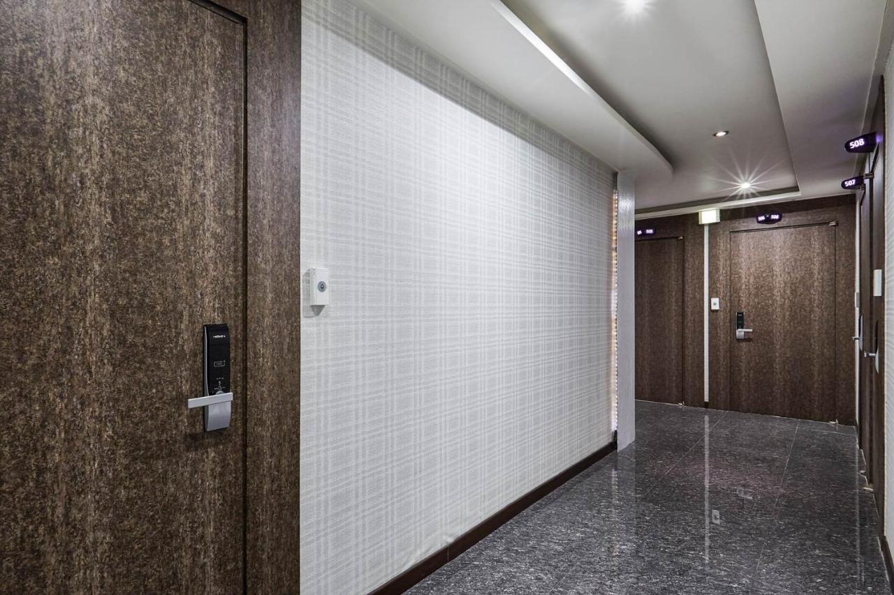 Galleria Hotel Suwon Exterior photo